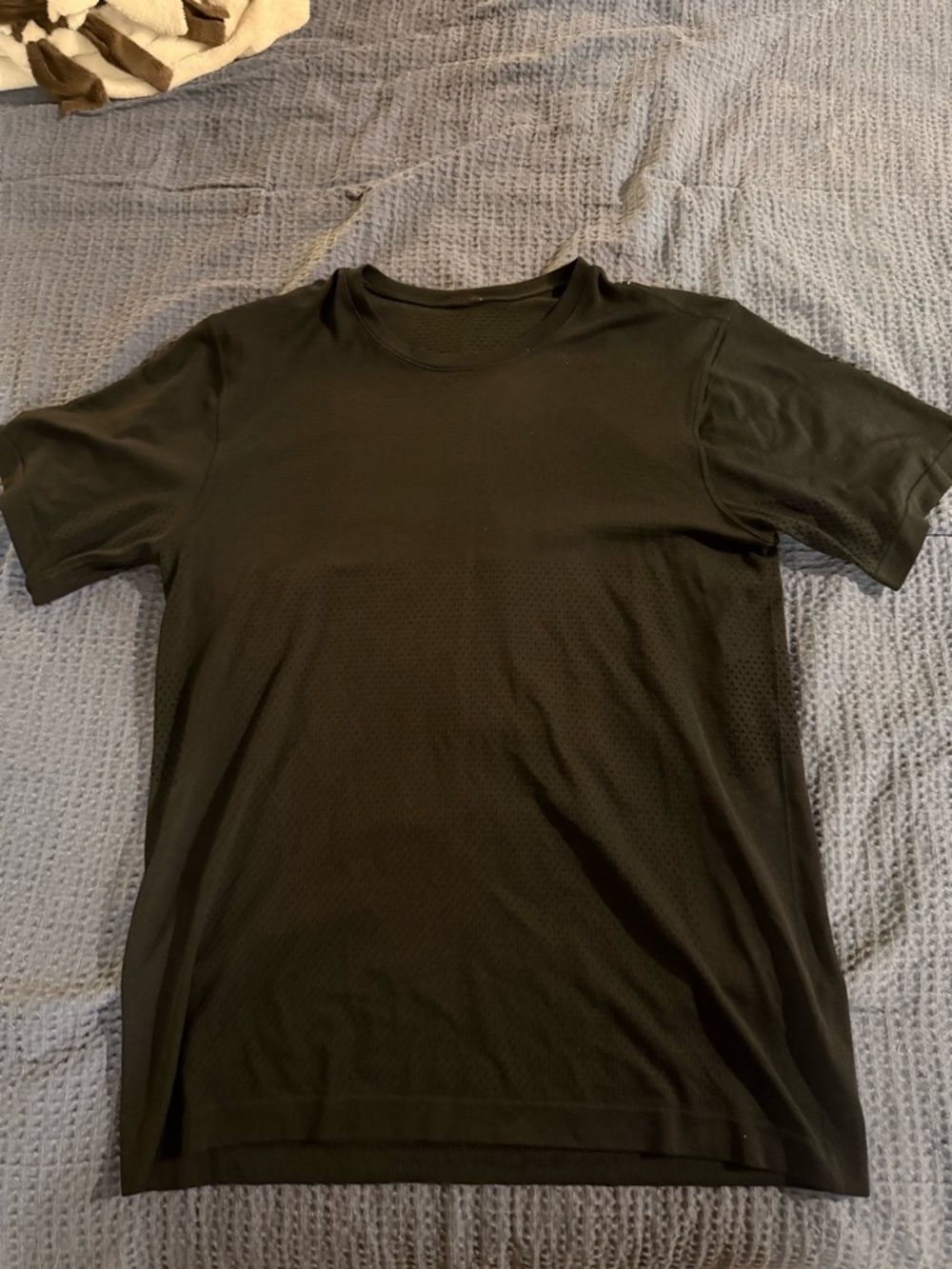 Lululemon Metal-Vent Breathe Black short sleeve tshirt